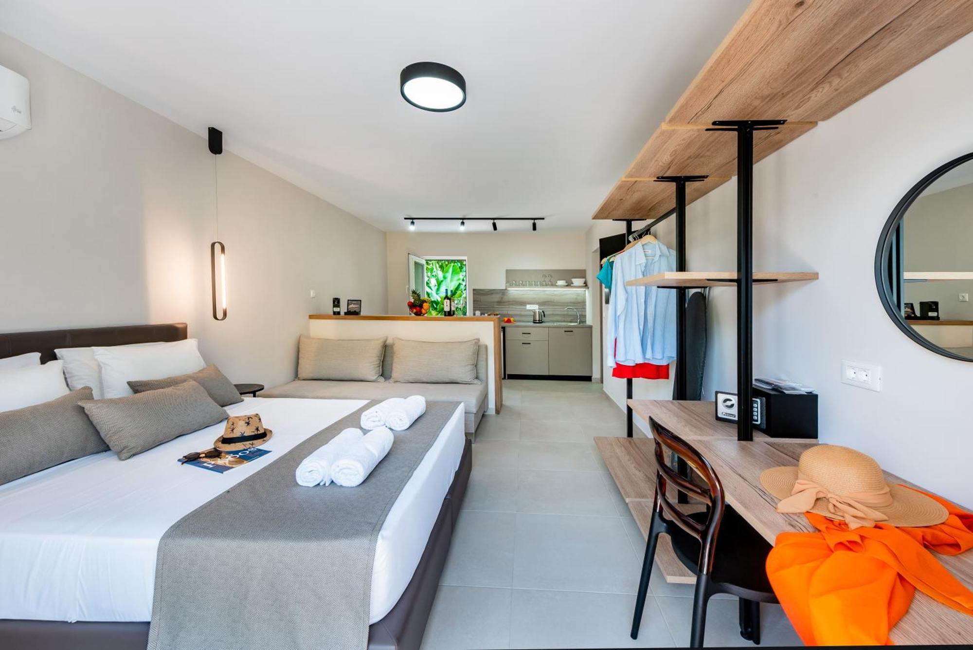 Sokrates Studios Aparthotel