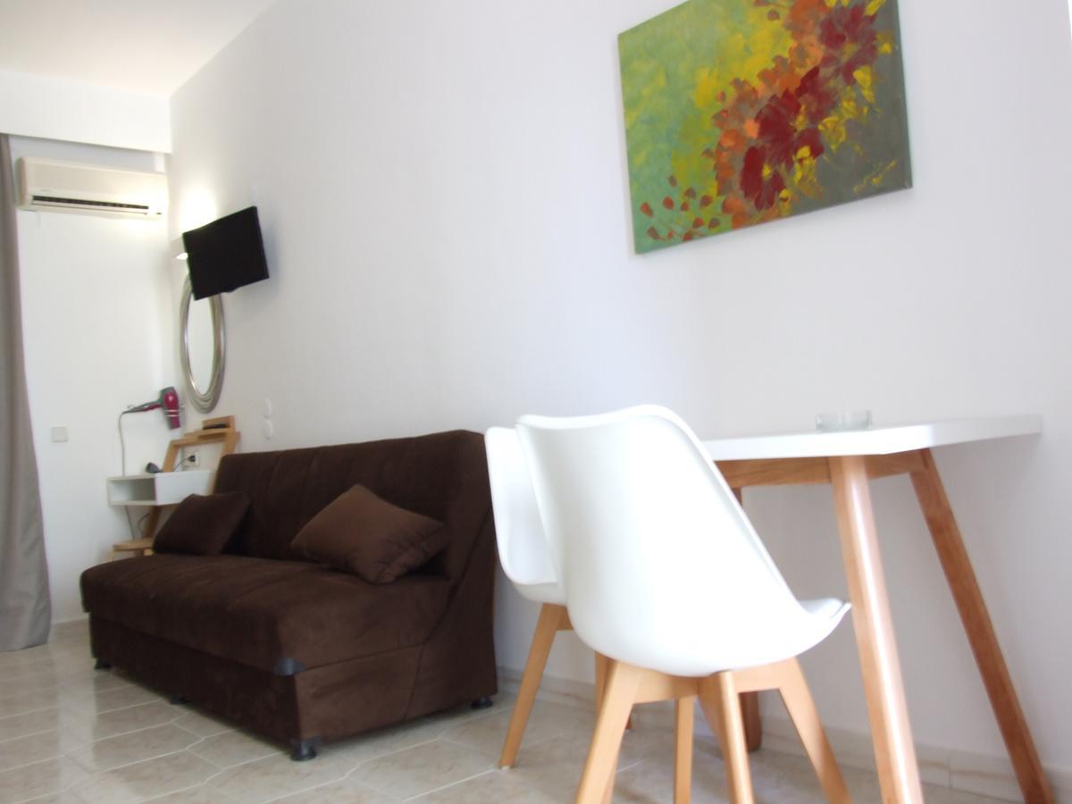 Sokrates Studios Aparthotel 2*